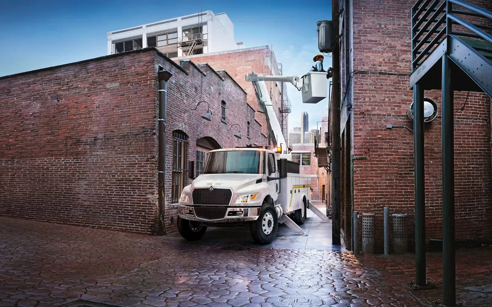 MV Series utility truck with boom body