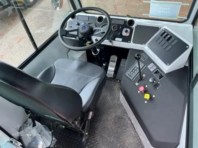 2023 CAPACITY TJ5000 thumbnail 4