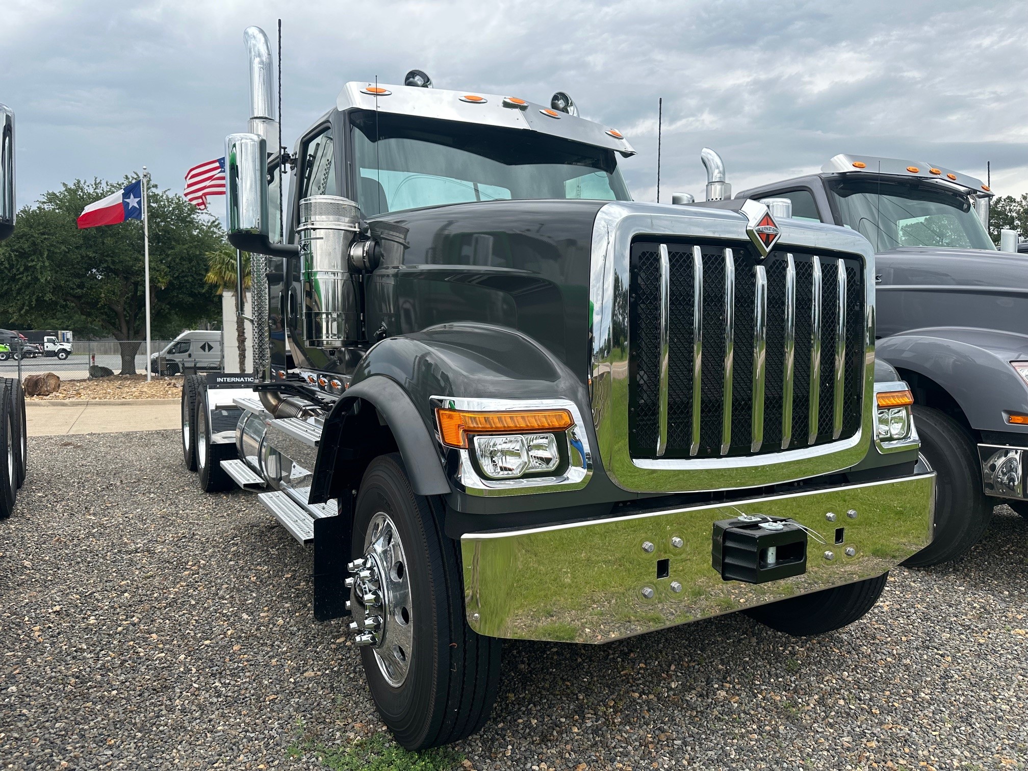 2026 INTERNATIONAL HX520 - image 1 of 6
