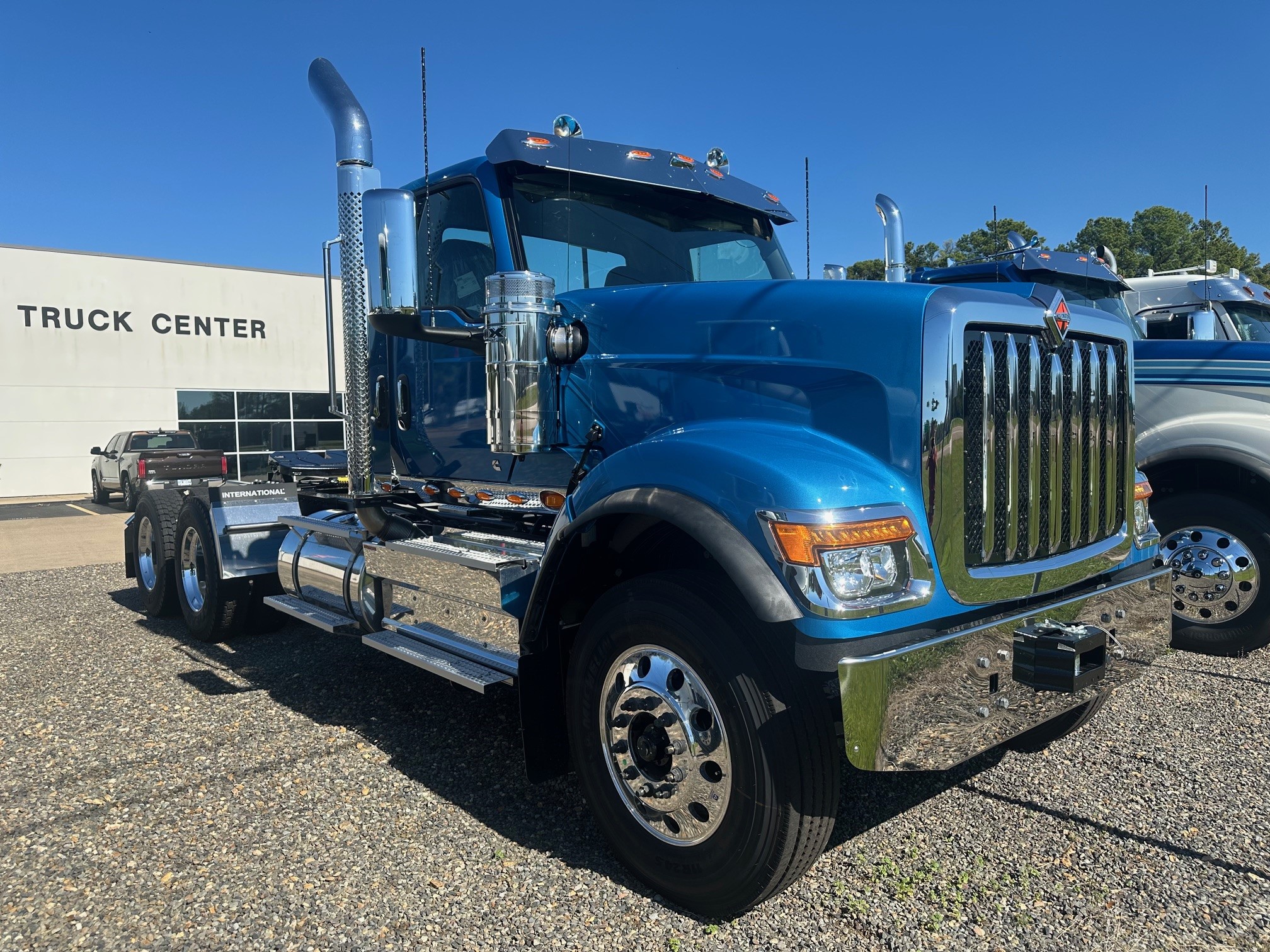 2026 INTERNATIONAL HX520 - image 1 of 6